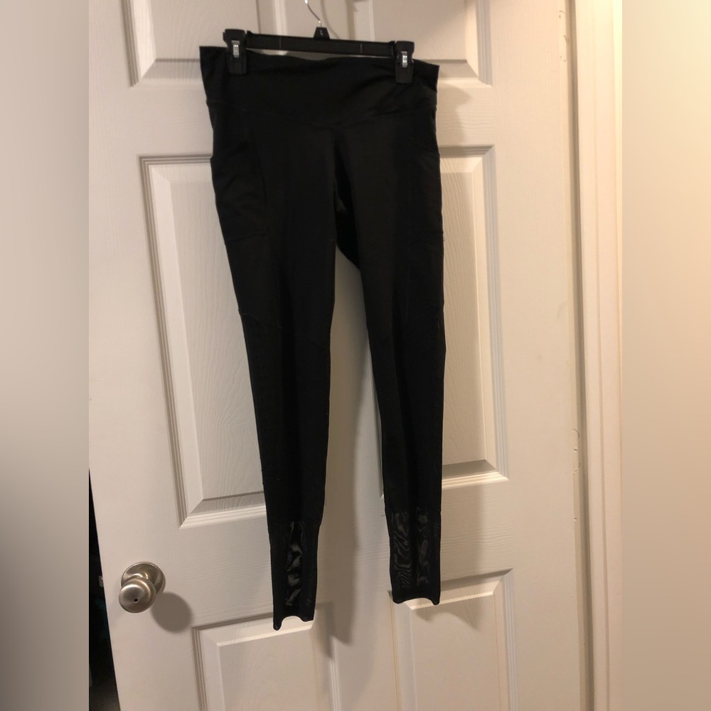 Black leggings with pockets